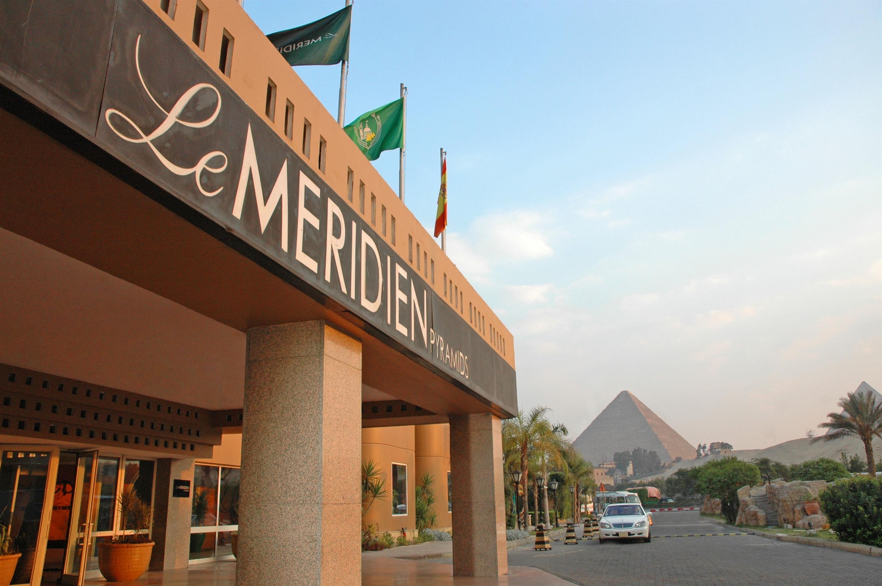 Le Meridien Pyramids Hotel & Spa ギーザ エクステリア 写真